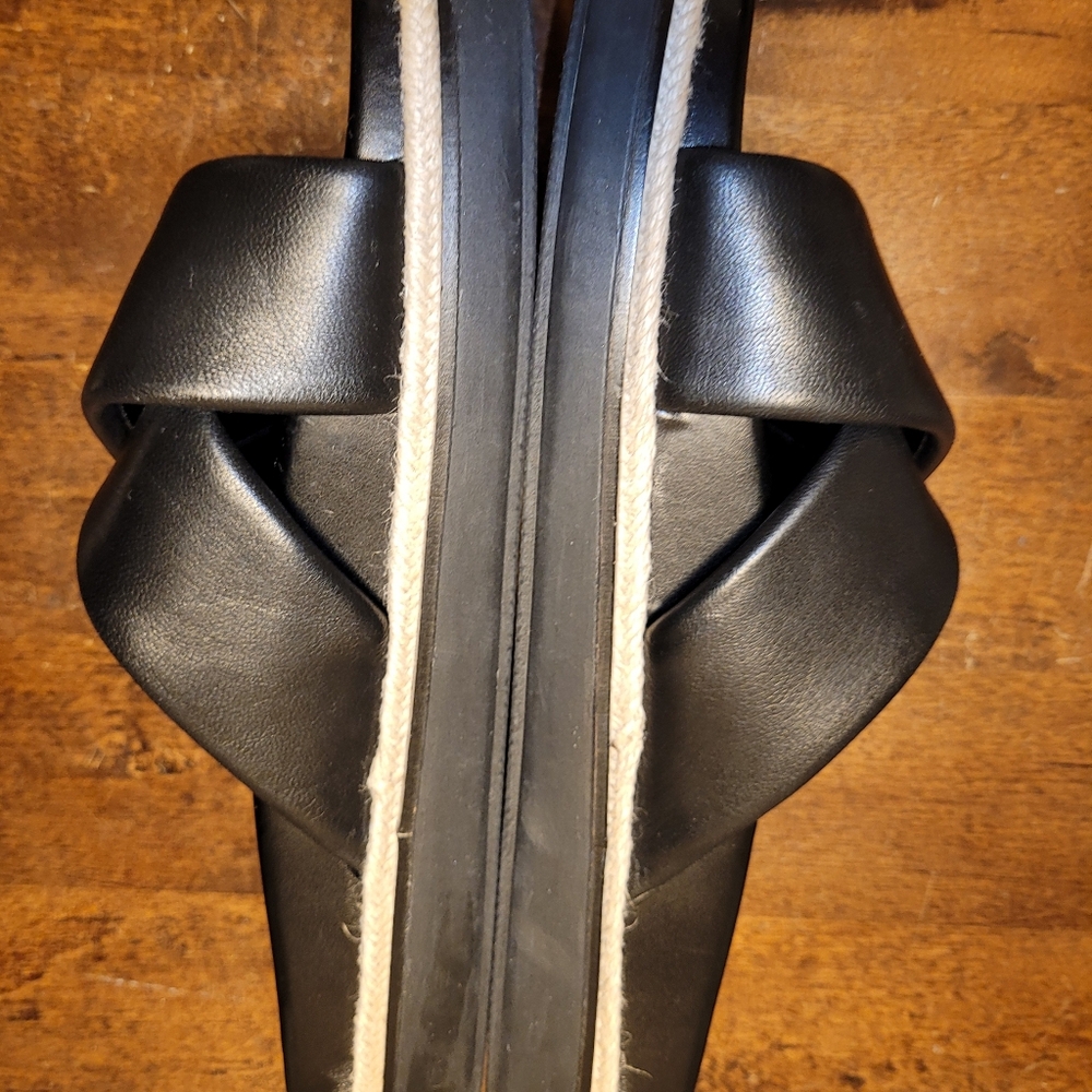 Vince Camuto VP-Cresila Black Leather Slide Sandals Women's Size 9-1/2M. - Picture 4 of 7